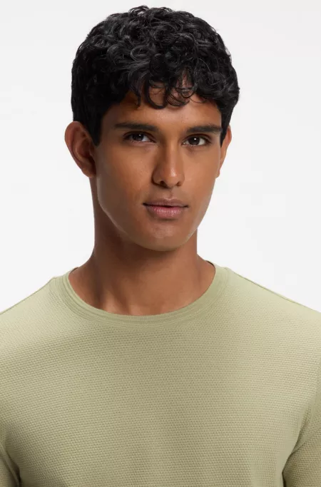 Bubble-jacquard structure T-shirt in a cotton blend