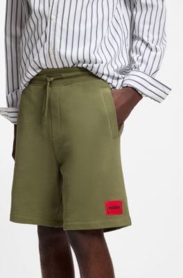Shorts de felpa de algod&oacute;n con etiqueta con logo roja, Cal