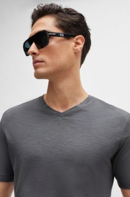 Camiseta slim fit de algod&oacute;n mercerizado con cuello en pico, Gris