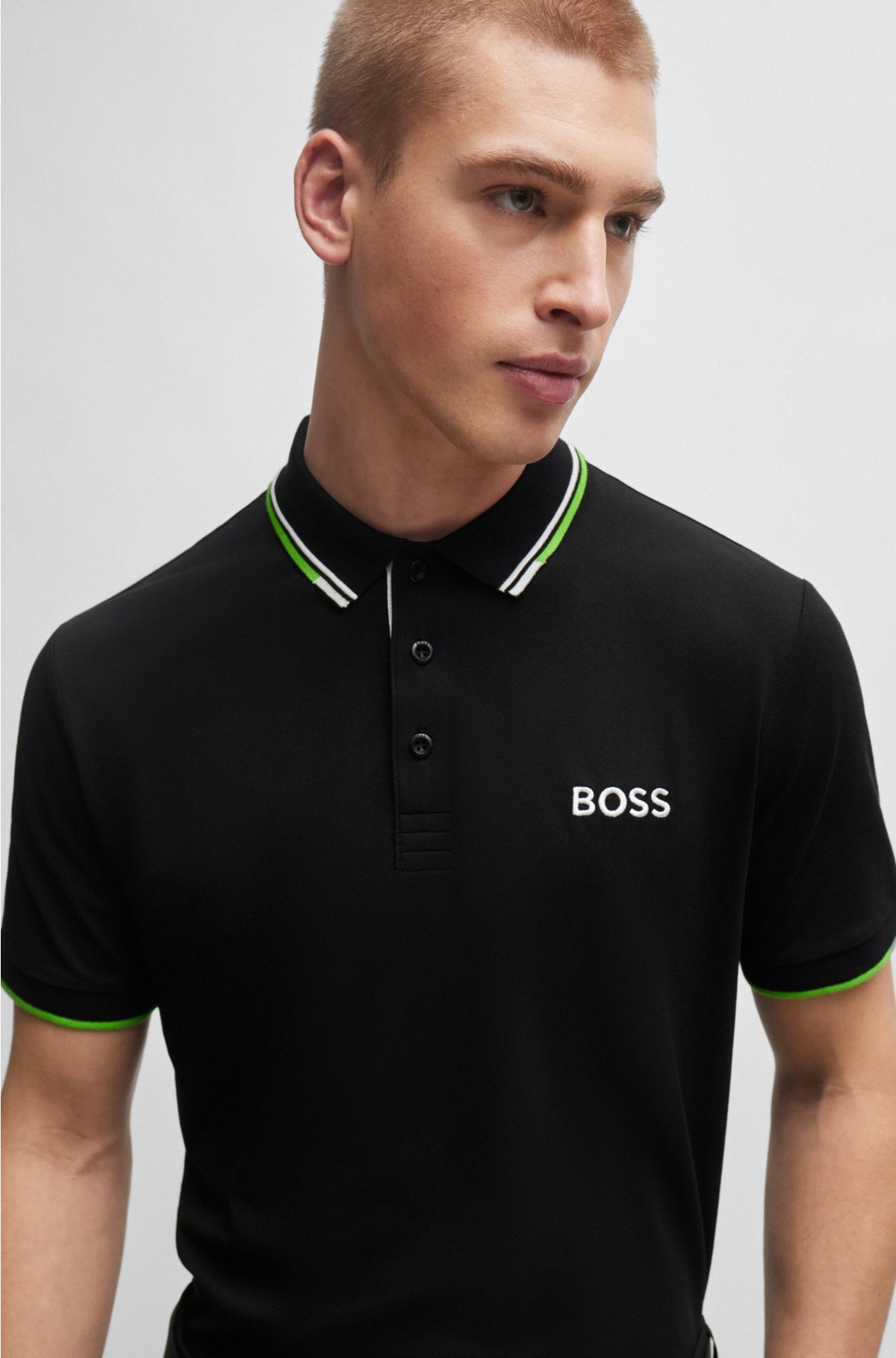 Comparación juicio cascada BOSS - Polo shirt with contrast logos