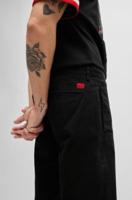 Shorts chinos slim fit de tejido de gabardina de algod&oacute;n el&aacute;stico, Negro