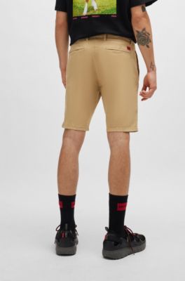 Shorts chinos slim fit de tejido de gabardina de algod&oacute;n el&aacute;stico, Beige