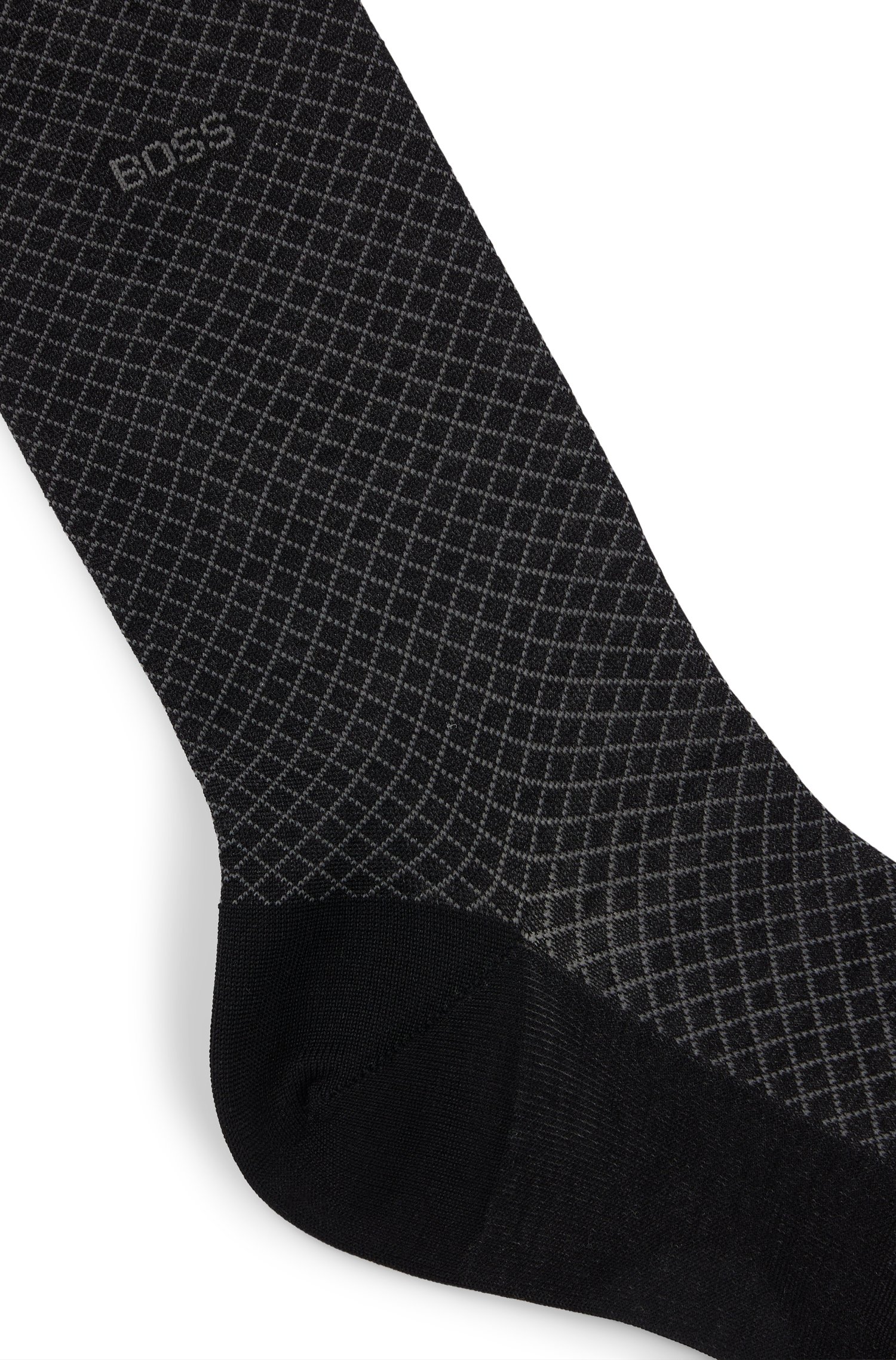 Regular-length patterned socks in a mercerized-cotton blend