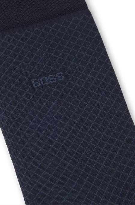 Regular-length patterned socks in a mercerized-cotton blend