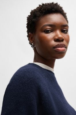 Pull &agrave; col rond en maille stretch, bleu clair