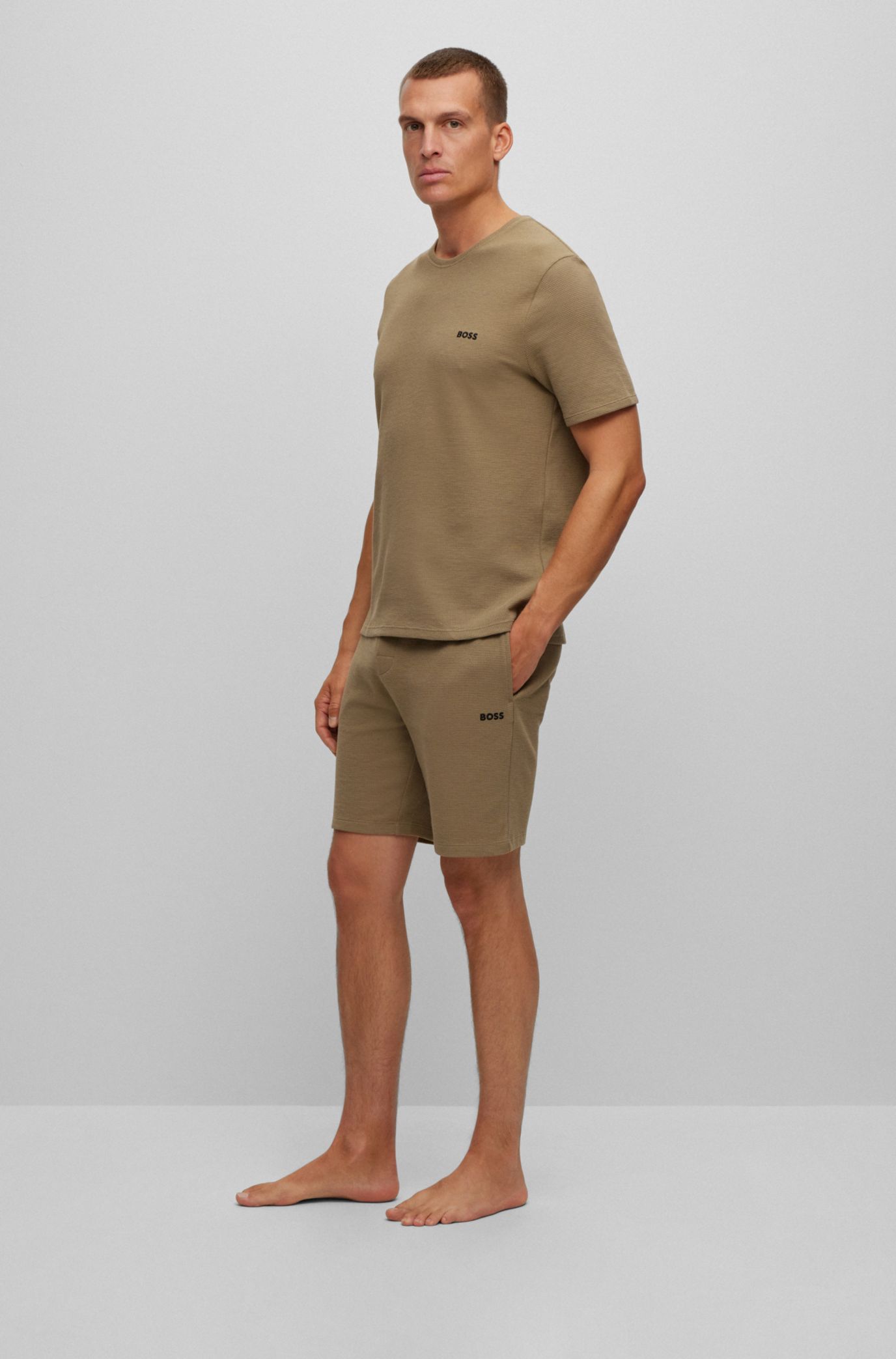 Hugo boss outlet khaki shorts