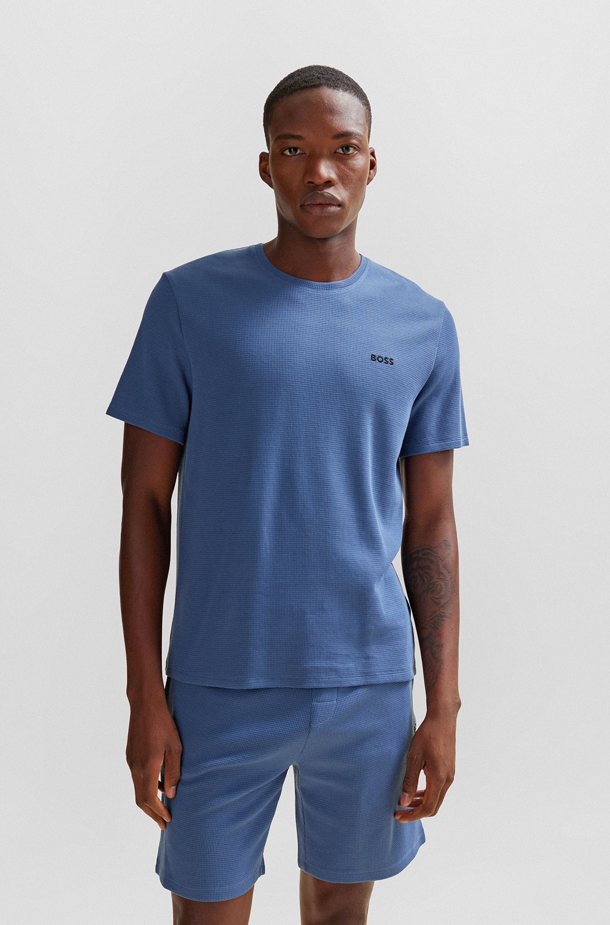T-shirt de pyjama en coton mélangé à logo brodé, bleu clair