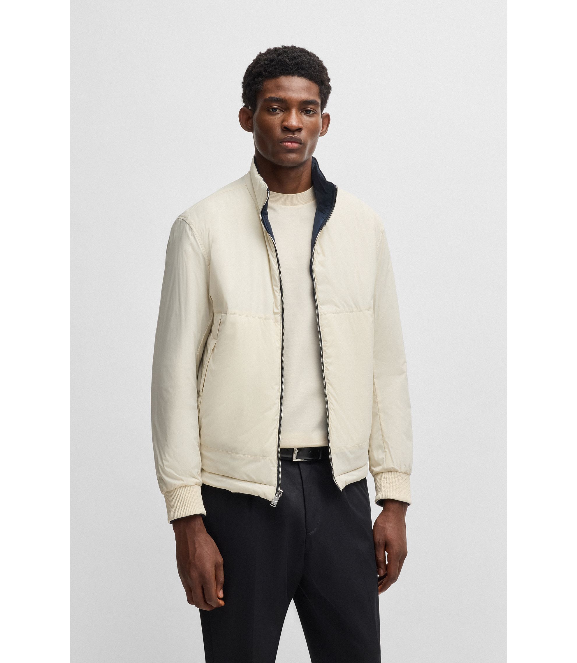 hbna50481127_404_341?wid=1980&