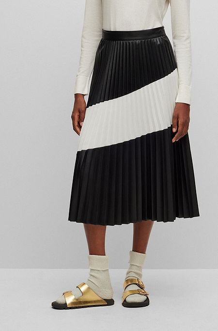 Plissé midi skirt in faux leather with stripe insert, Black