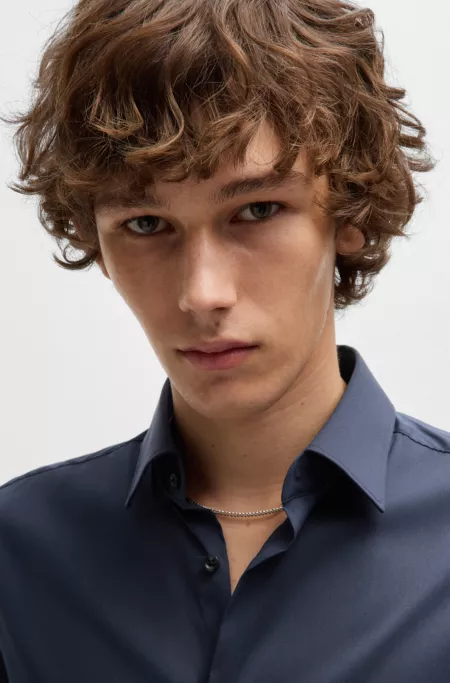 Slim-fit shirt in poplin