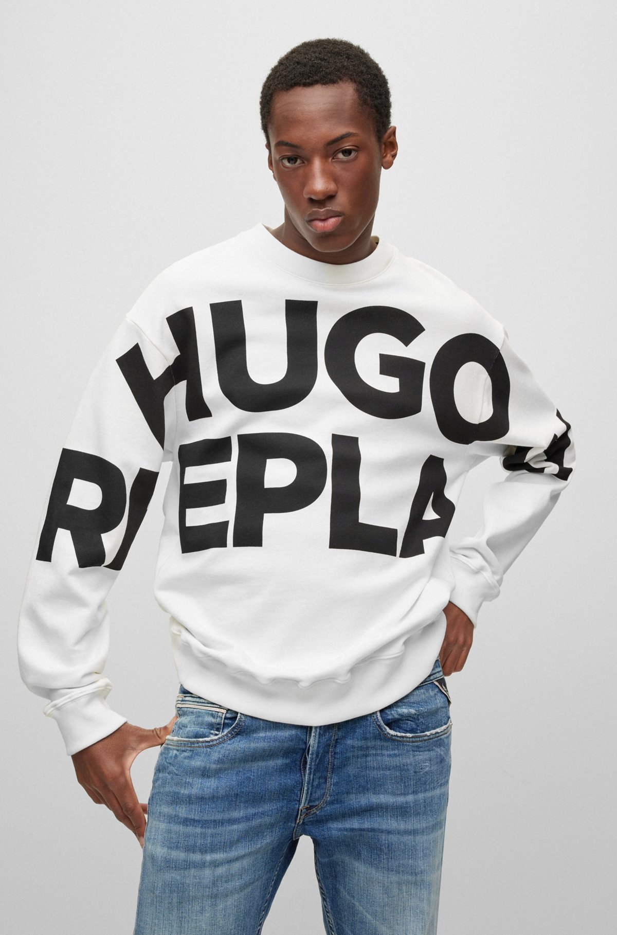 HUGO - HUGO  REPLAY cotton sweatshirt with oversize capsule logo print