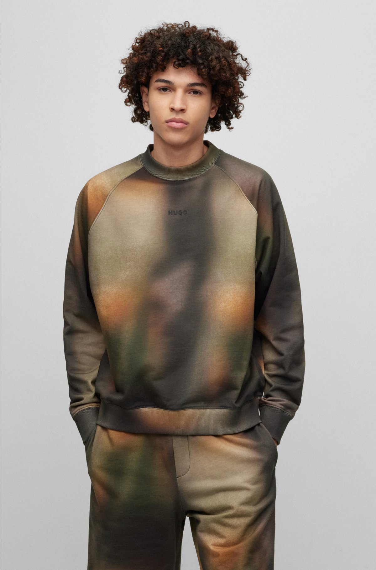 HUGO - Cotton-terry with bleach-effect print sweatshirt camouflage
