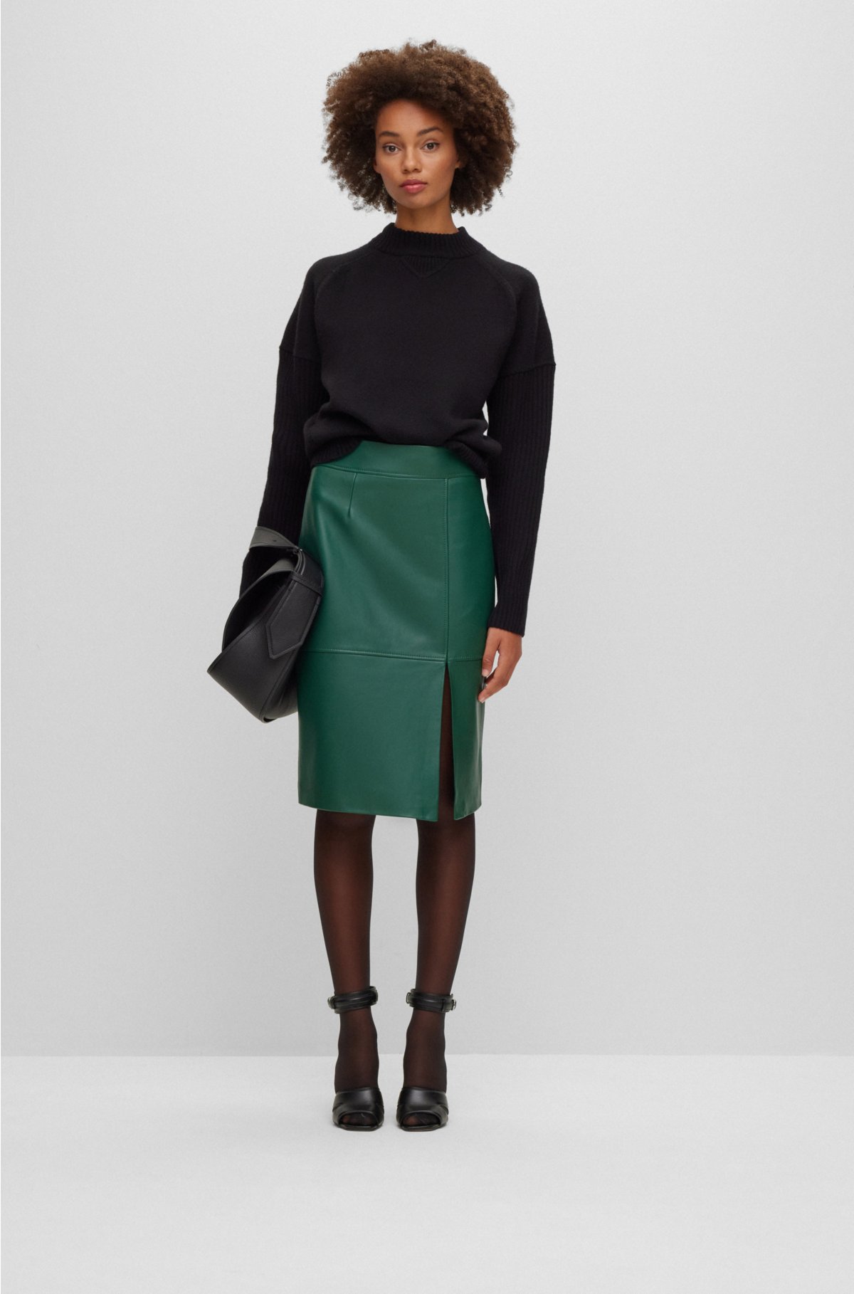 Slim-fit pencil skirt in grained leather