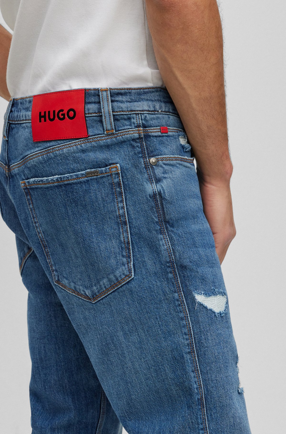 HUGO - Slim-fit jeans in blue comfort-stretch denim