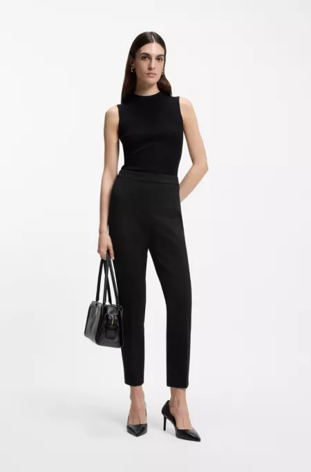 Regular-fit trousers in stretch fabric