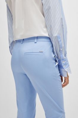 Pantalones regular fit de sarga de algod&oacute;n el&aacute;stico, Azul