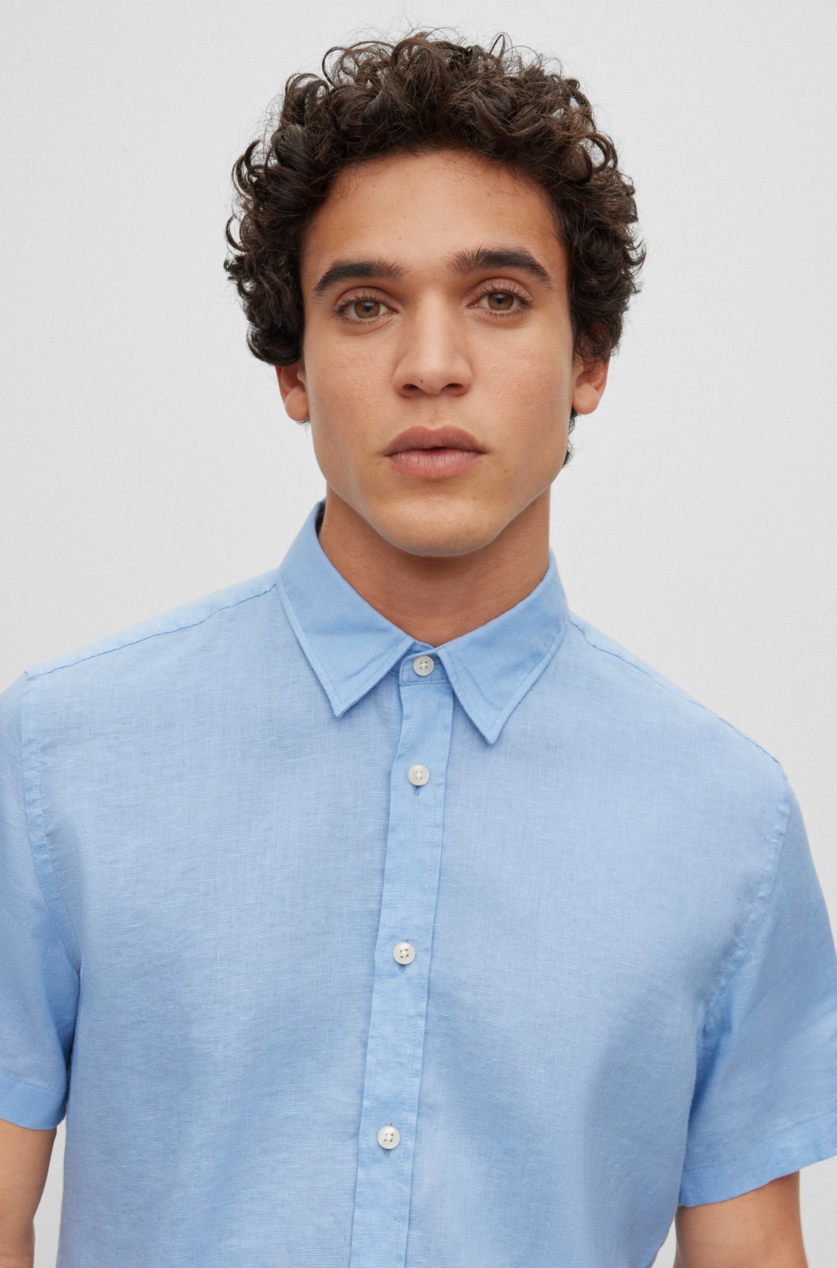 BOSS - Slim-fit short-sleeved shirt in stretch-linen chambray