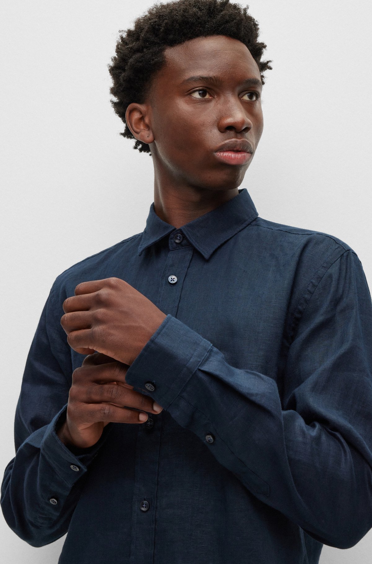 BOSS - Slim-fit shirt in stretch-linen chambray