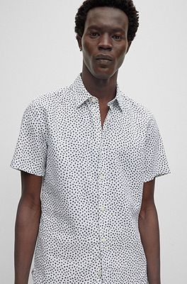 HA WE S & C URTIS - Slim Fit Plain Linen Button Cuff Shirt, Size ( XL 17.5  ) Status: Sold 💼 Price: N10k, $8.99 Product code: HSO555S