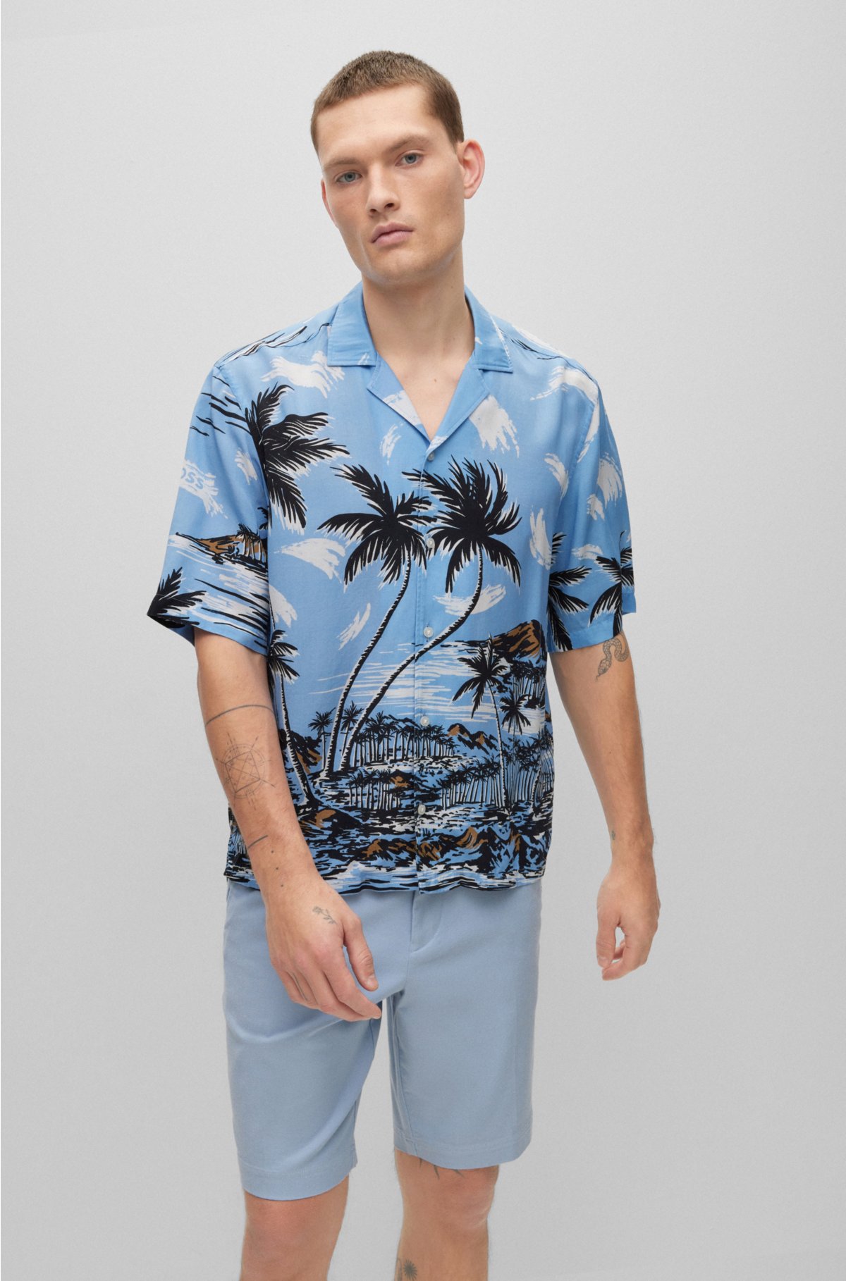 Regular-fit shirt in Hawaiian-print twill