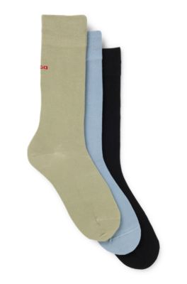 Lot de trois paires de chaussettes de longueur r&eacute;guli&egrave;re avec logos, Fantaisie