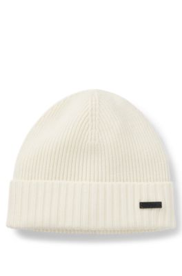 Gorro de punto de canal&eacute; en lana virgen con placa con logo, Blanco