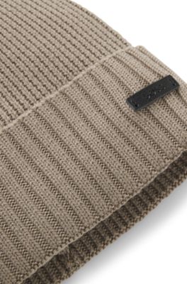 Gorro de punto en lana virgen con placa con logo, Marr&oacute;n claro