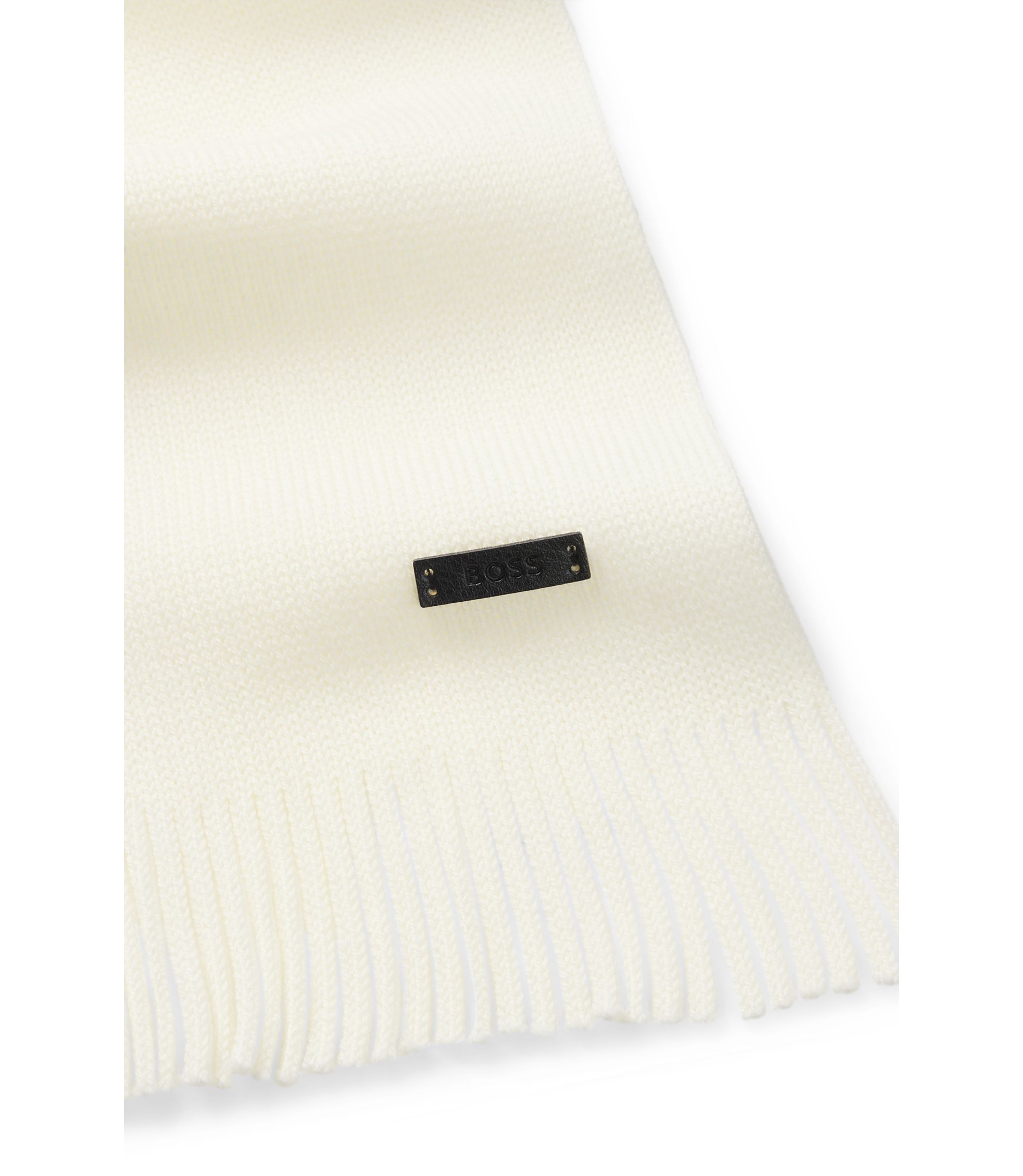 hbna50495340_131_240?wid=1980&