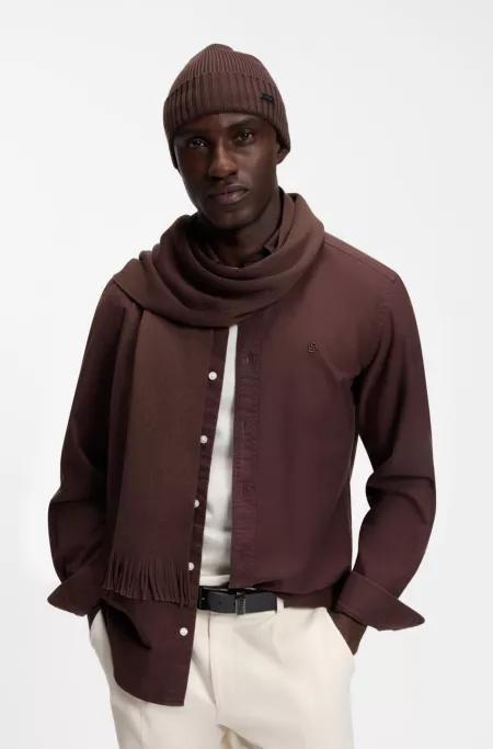 Knit scarf in virgin wool with logo detail