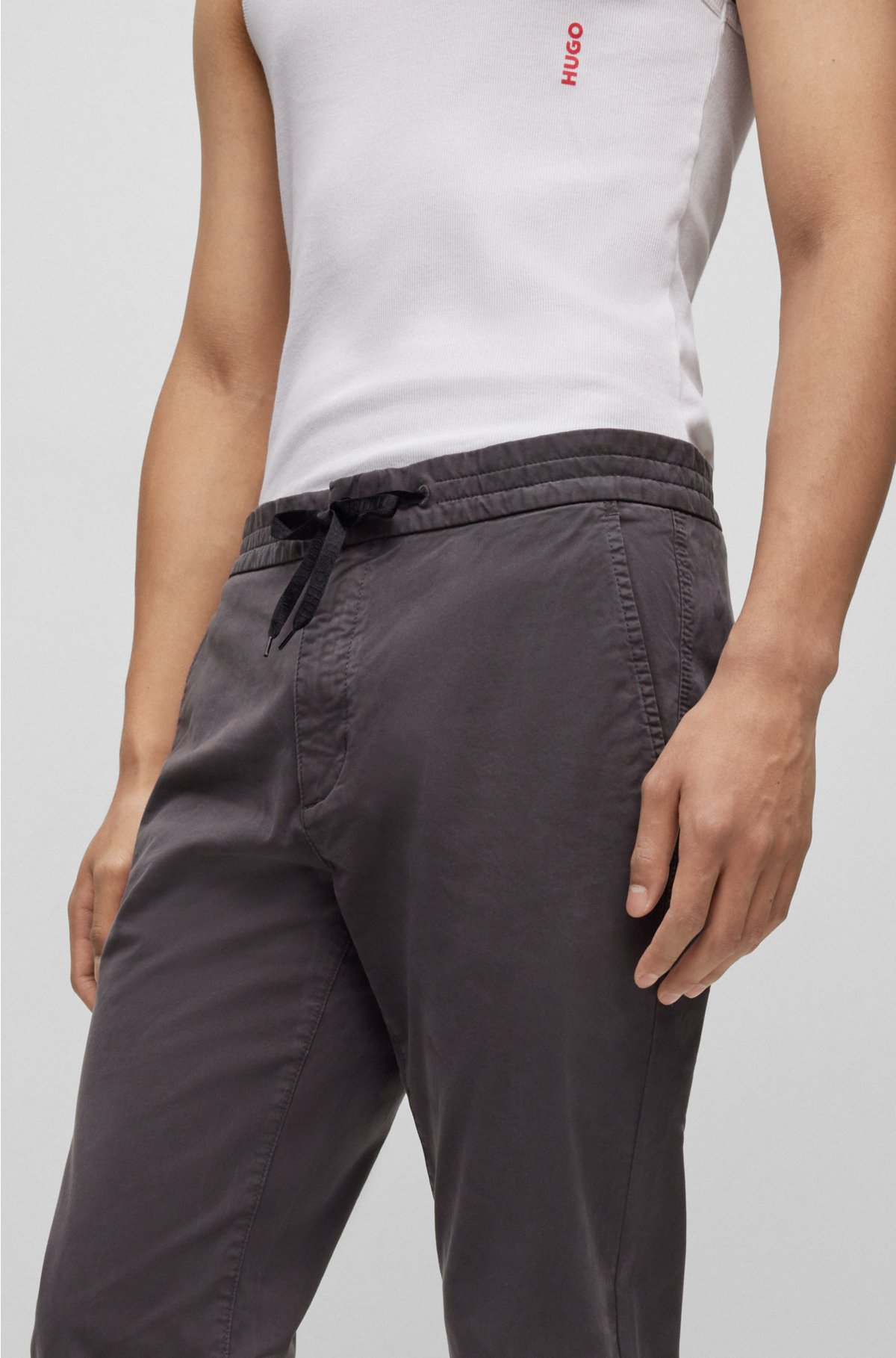Cuffed slim-fit trousers in stretch-cotton gabardine, Dark Grey