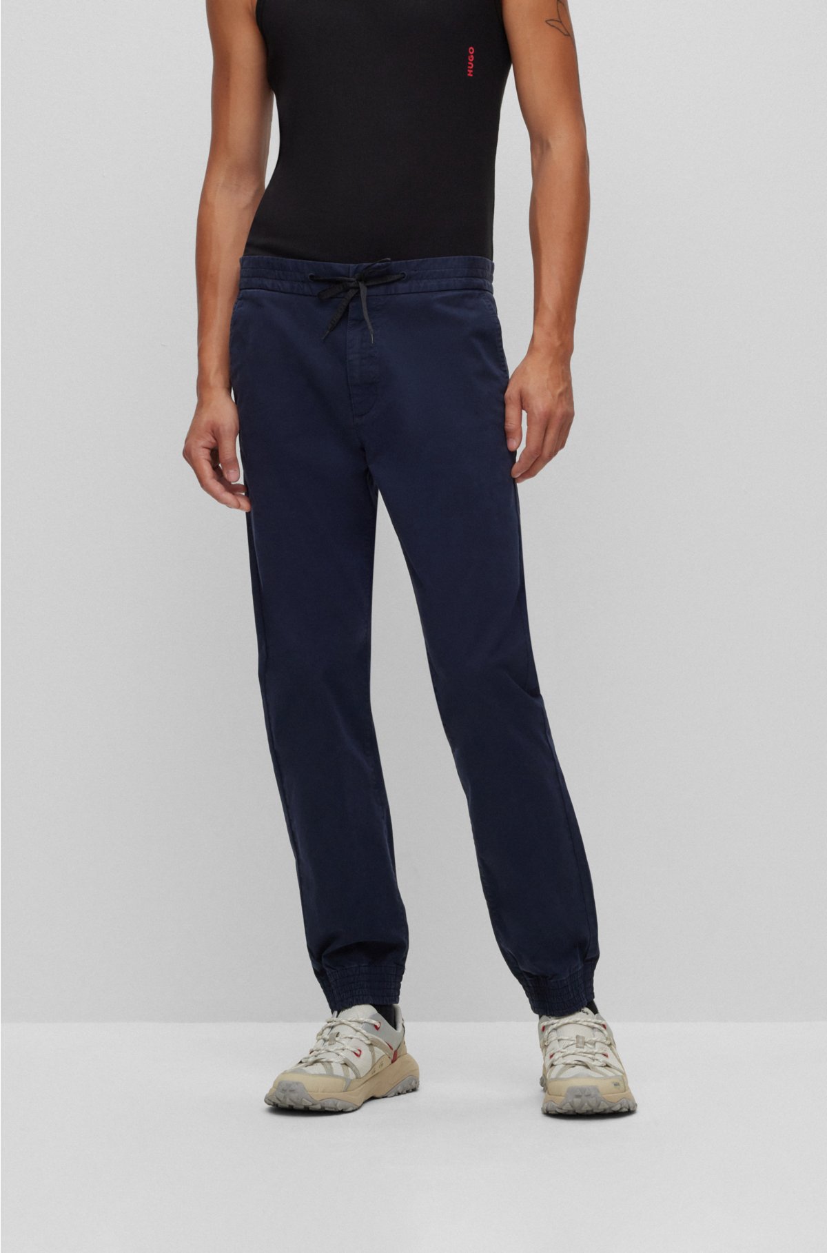 Cuffed slim-fit trousers in stretch-cotton gabardine, Dark Blue