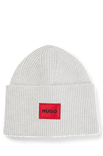 Knitted beanie hat with ribbing and red logo label, Light Green
