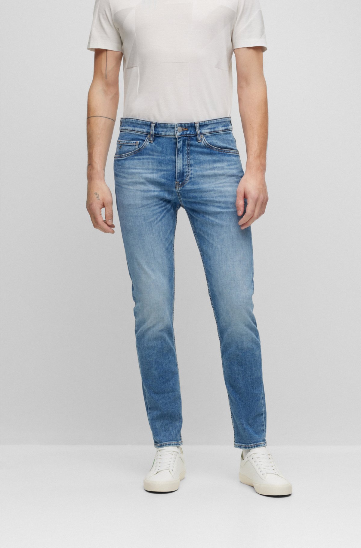 BOSS - denim in mid-blue Tapered-fit Italian jeans stretch