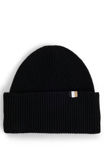 Ribbed beanie hat with signature-stripe flag, Black
