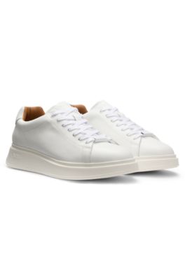 Deportivas de piel, Blanco