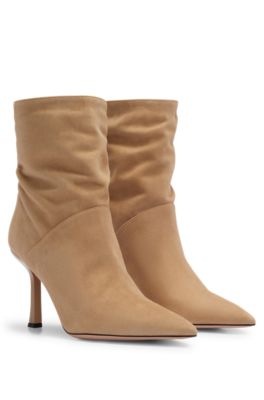 Tan hotsell pointed boots