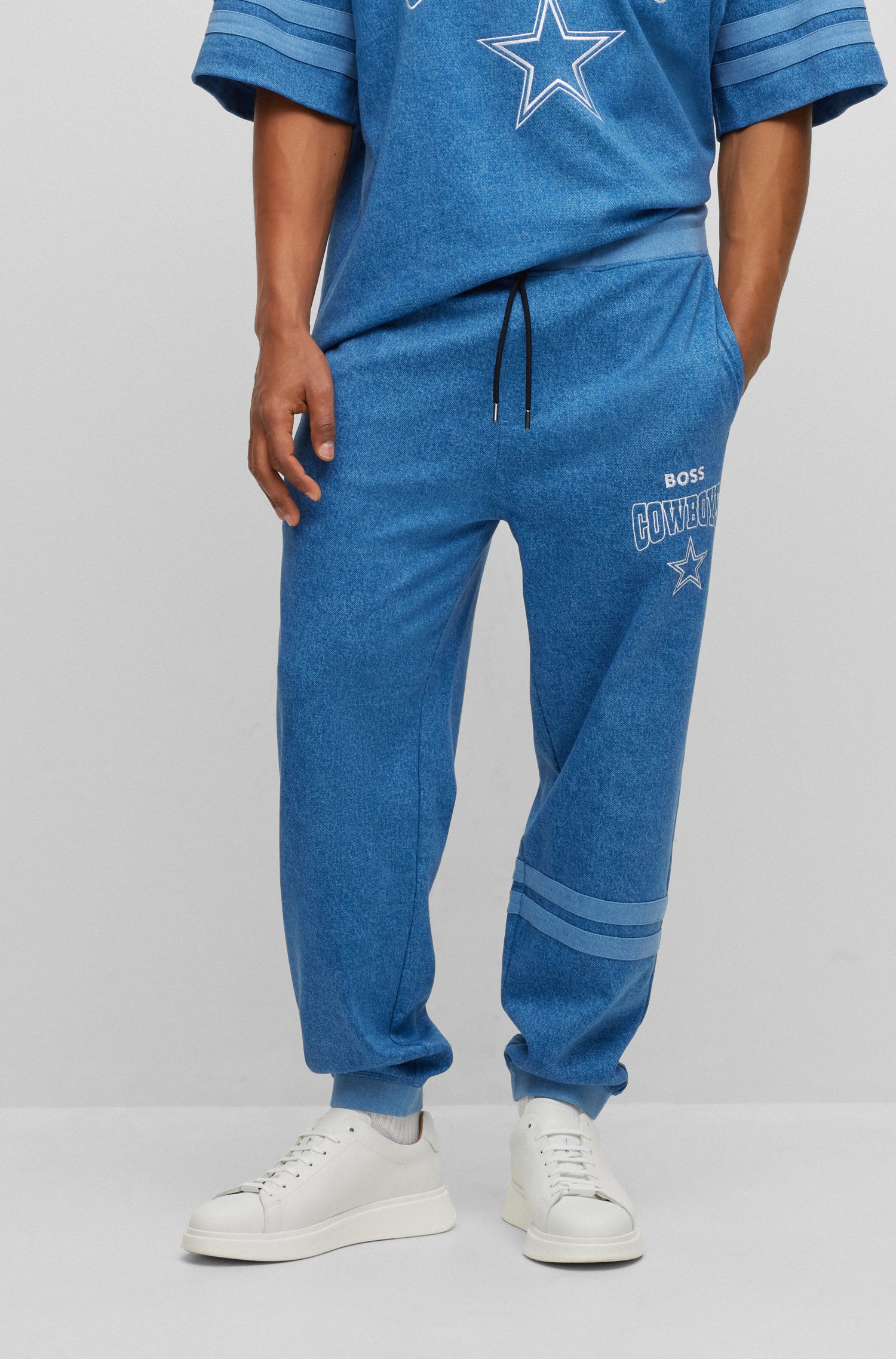 Pantalones de chándal oversize fit BOSS x NFL algodón con apariencia denim
