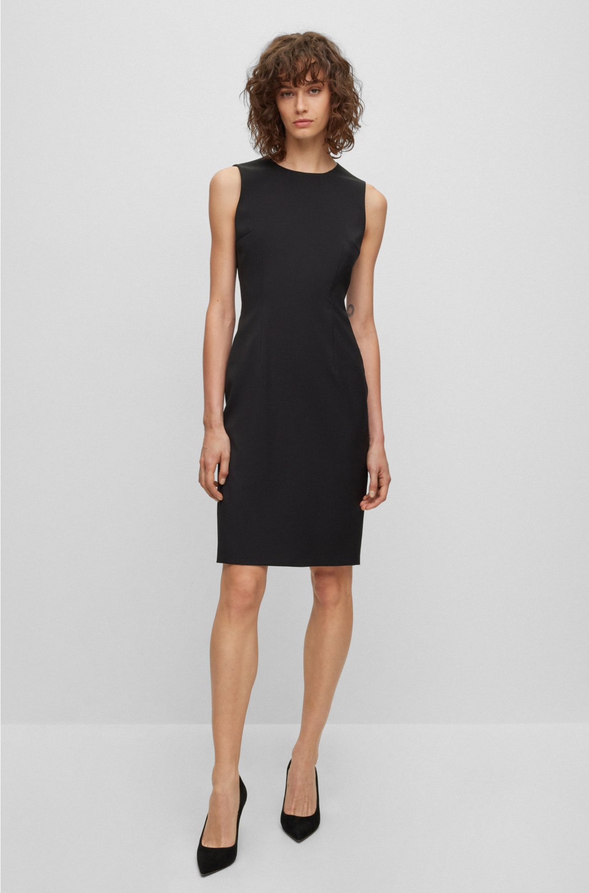 Sleeveless shift dress in wool with natural stretch