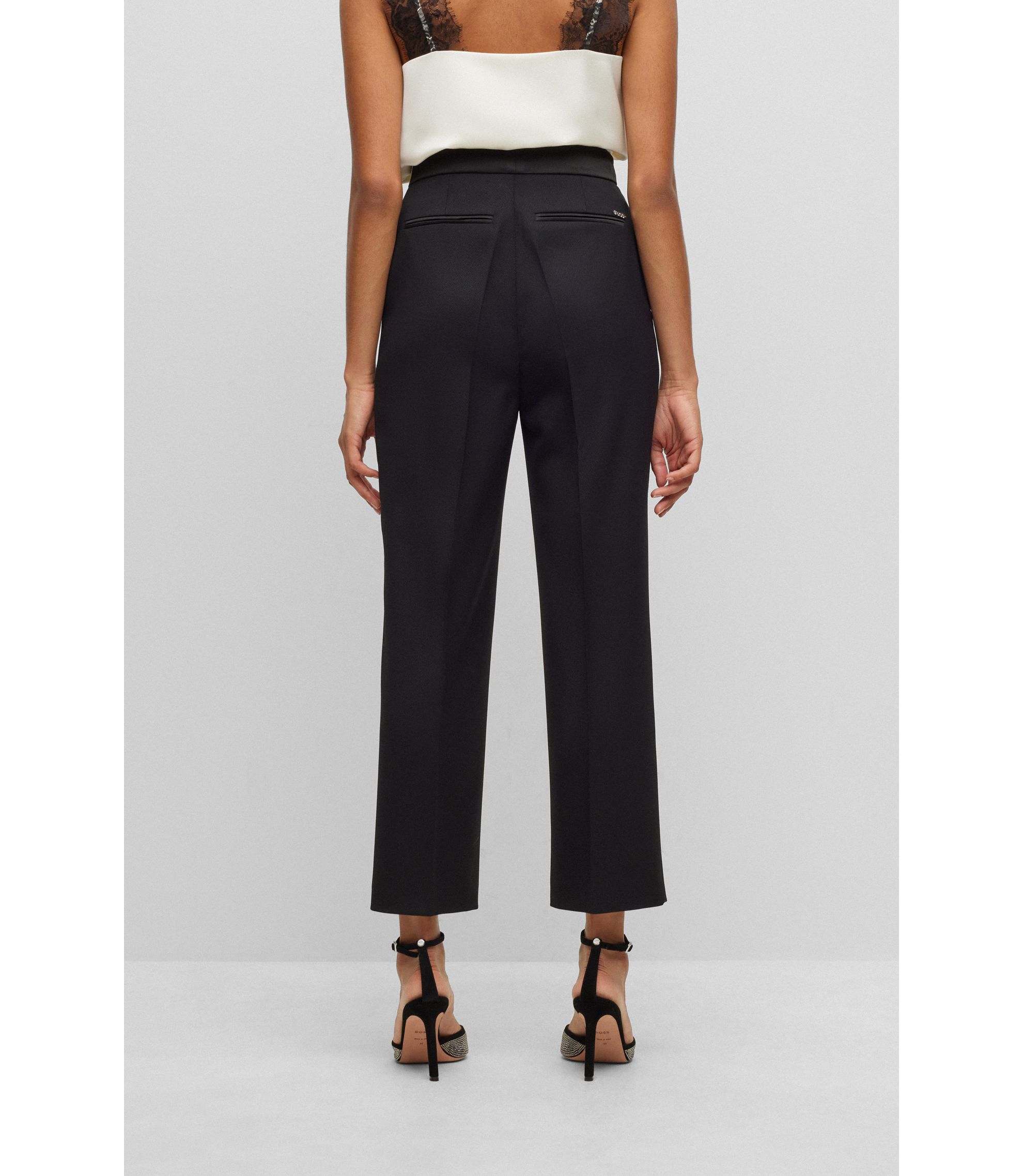 hbna50500814_001_360?wid=1980&