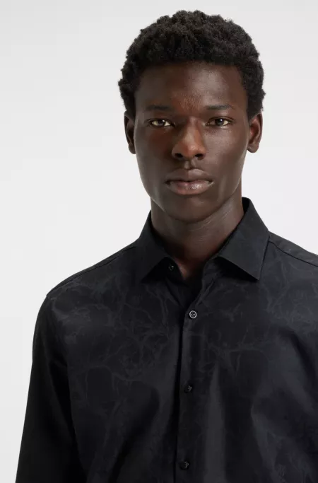 Slim-fit shirt in cotton with a stacked-logo jacquard