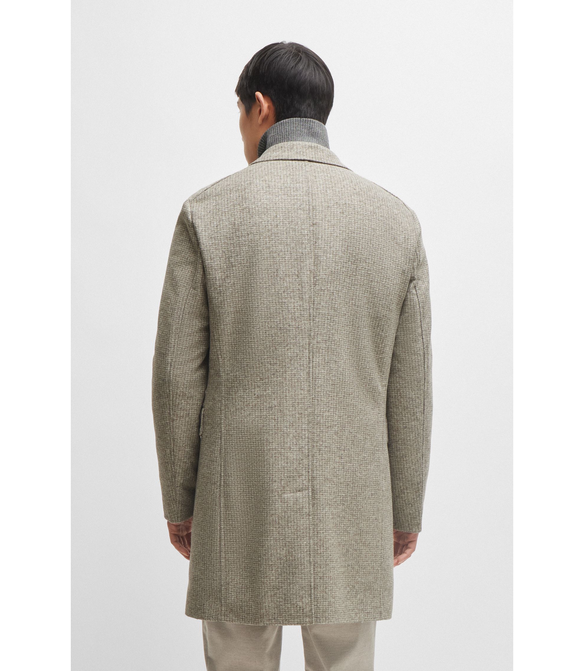 hbna50502320_131_360?wid=1980&