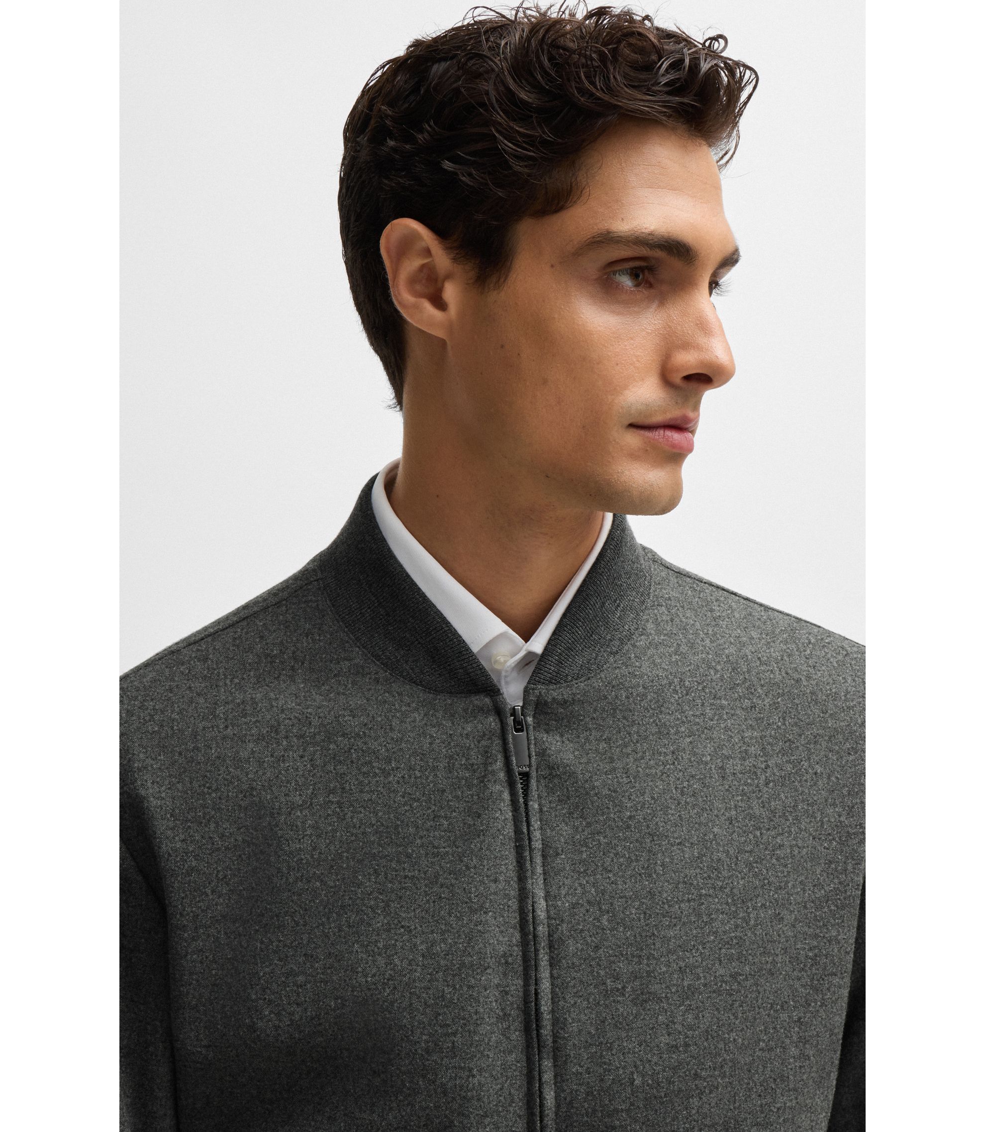 hbna50502547_042_340?wid=1980&