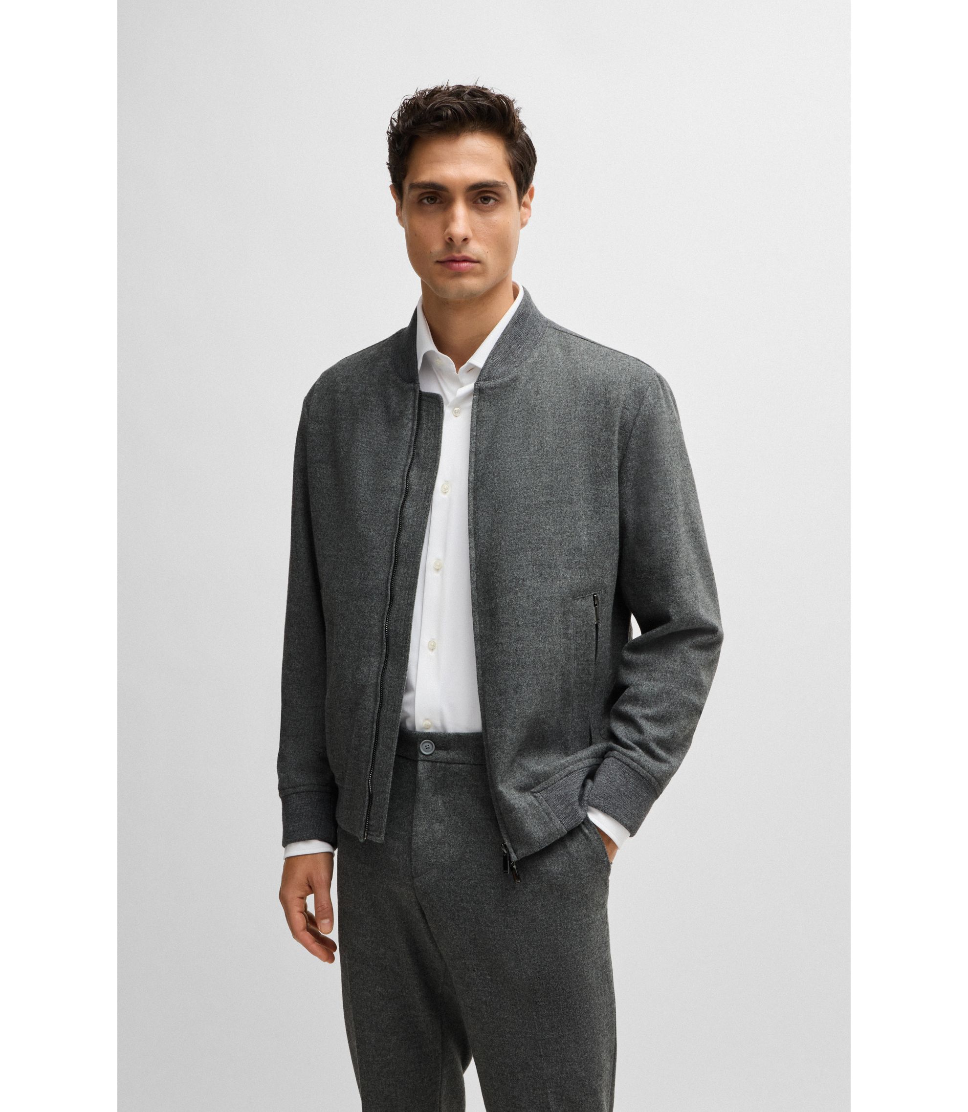 hbna50502547_042_350?wid=1980&