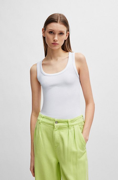 Camiseta sin mangas slim fit de algodón elástico con estructura de canalé, Blanco