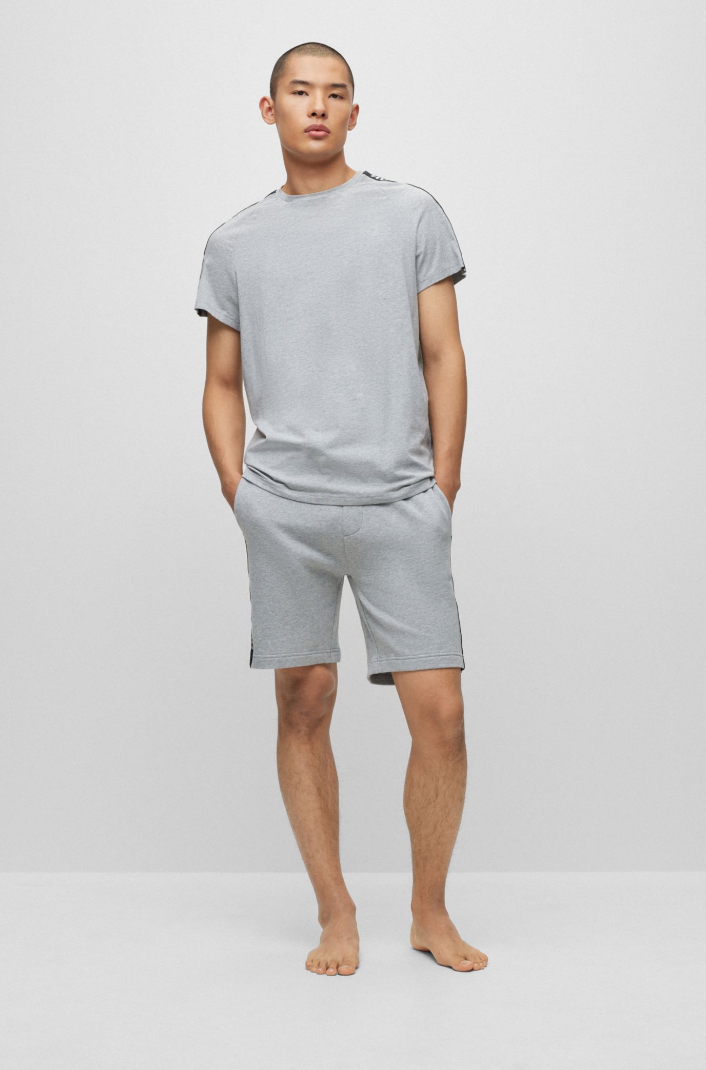 with tape logo HUGO T-shirt - cotton in Relaxed-fit stretch
