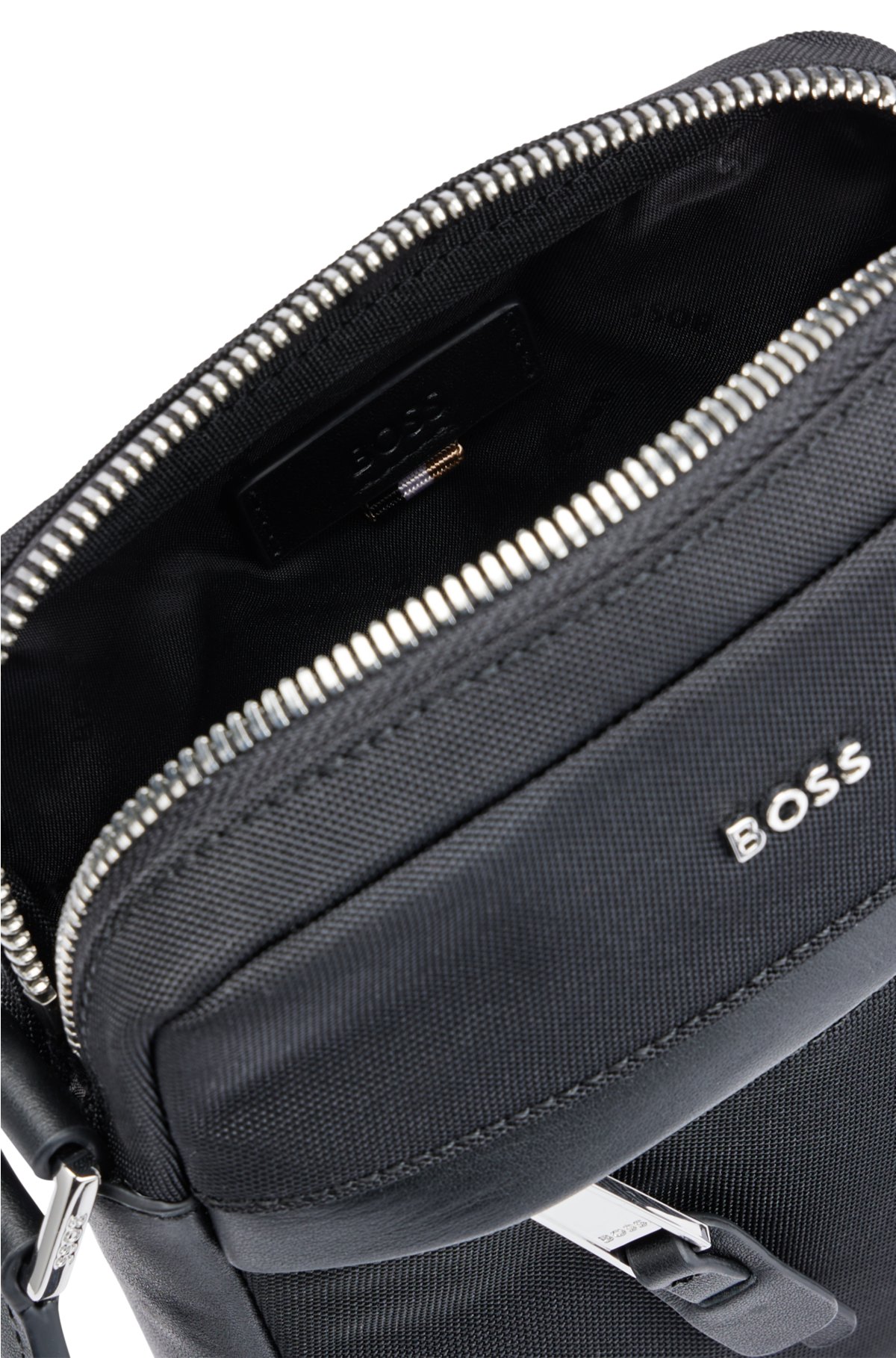 BOSS with reporter bag logo - Structured-material lettering