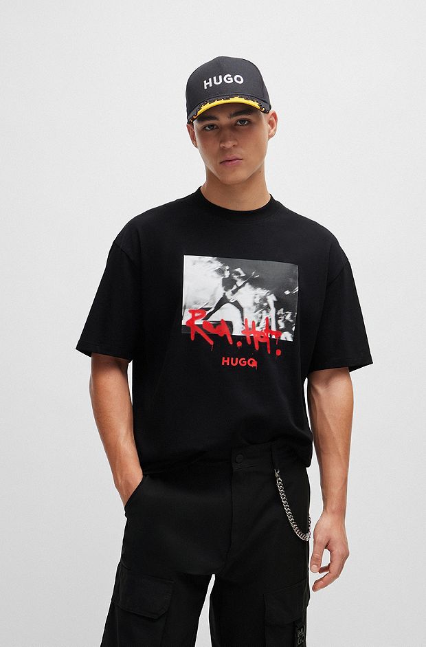 Camiseta de punto de algodón con ilustración de pintura a espray, Negro