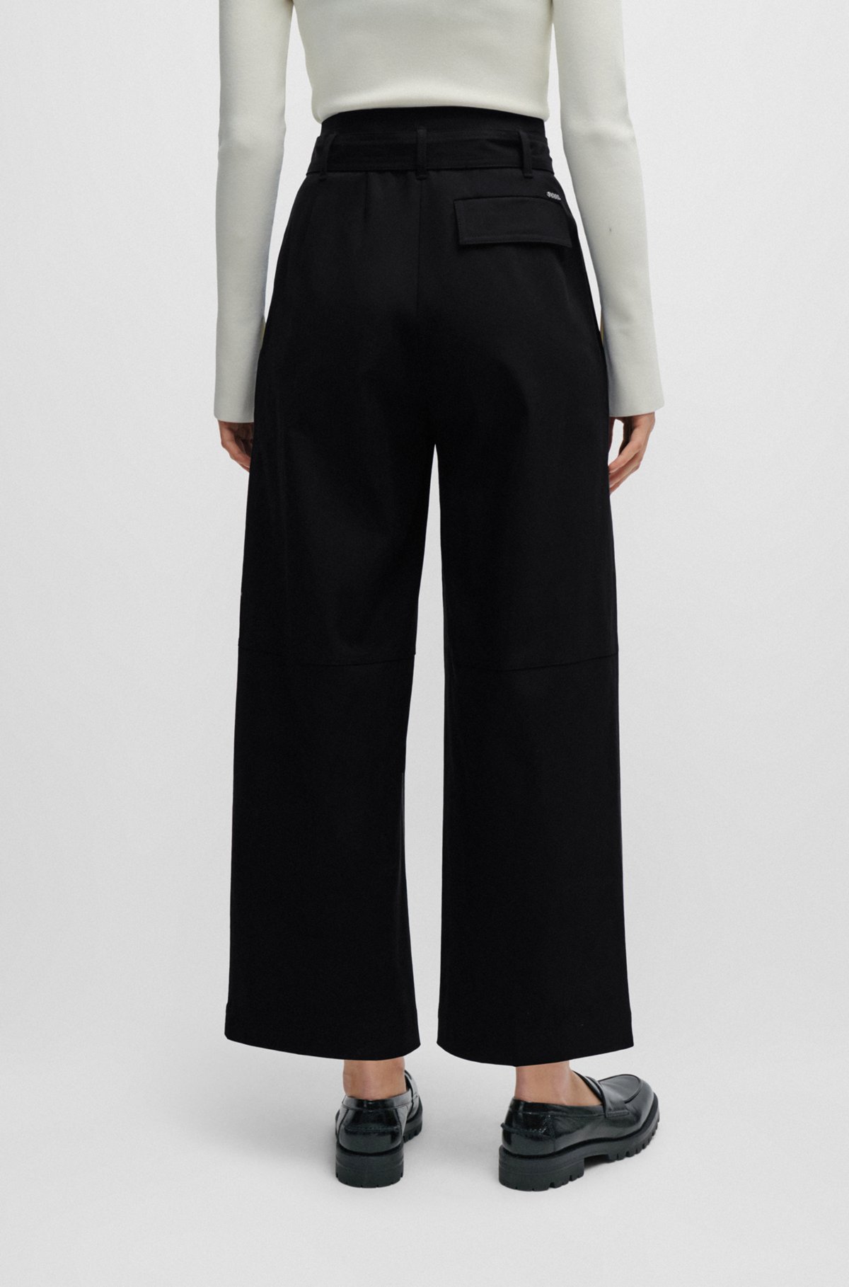 Pantalon large fuselé avec ceinture en tissu, Noir