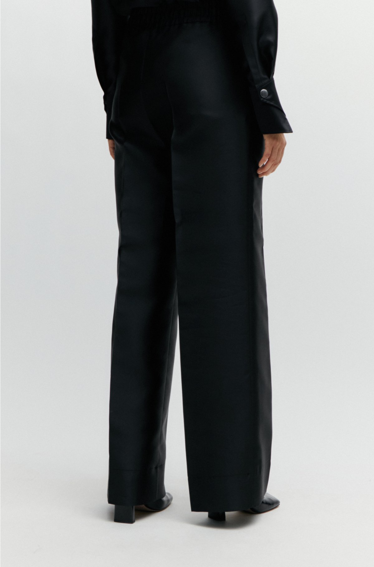 Relaxed-fit trousers in satin with drawstring waist