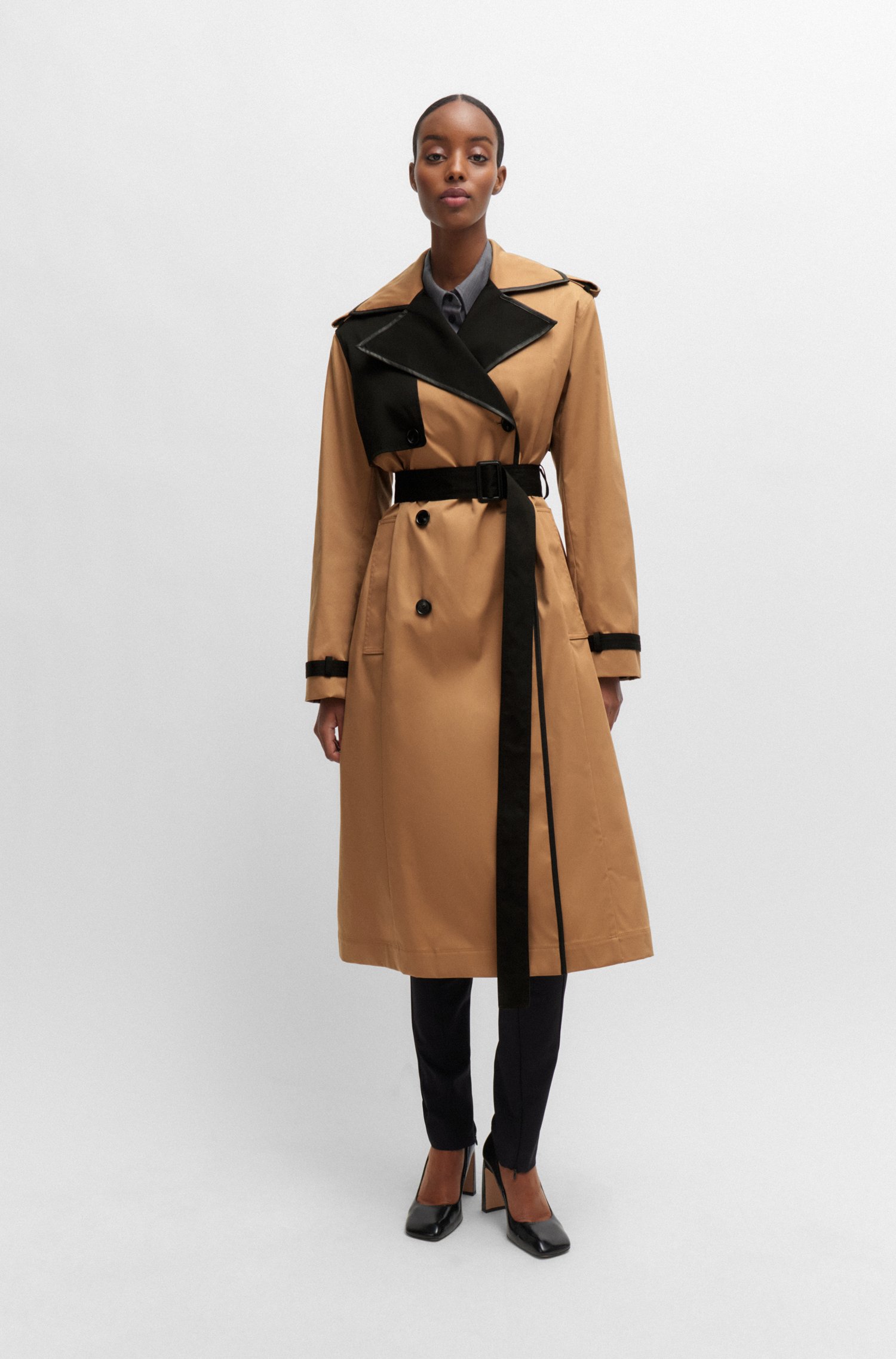 Water-repellent trench coat with contrast details